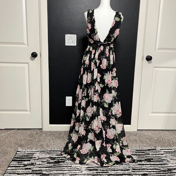 Windsor Black Floral Plunge Maxi Gown with Slit size Small - Picture 4 of 14